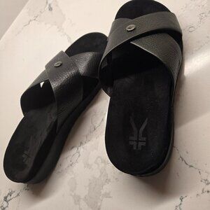 Kuru Cloud Breeze Black Leather Slide Sandals sz9M